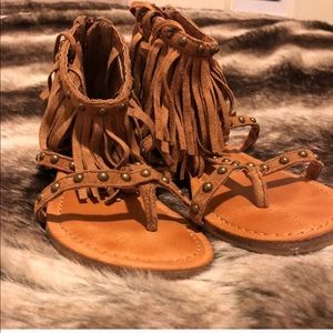 6.5 fringe sandals